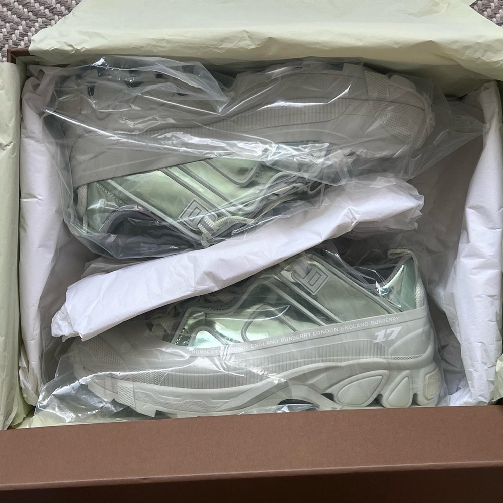 Green Chunky Burberry Sneakers IN BOX WITH TAGS - Picture 4 of 5